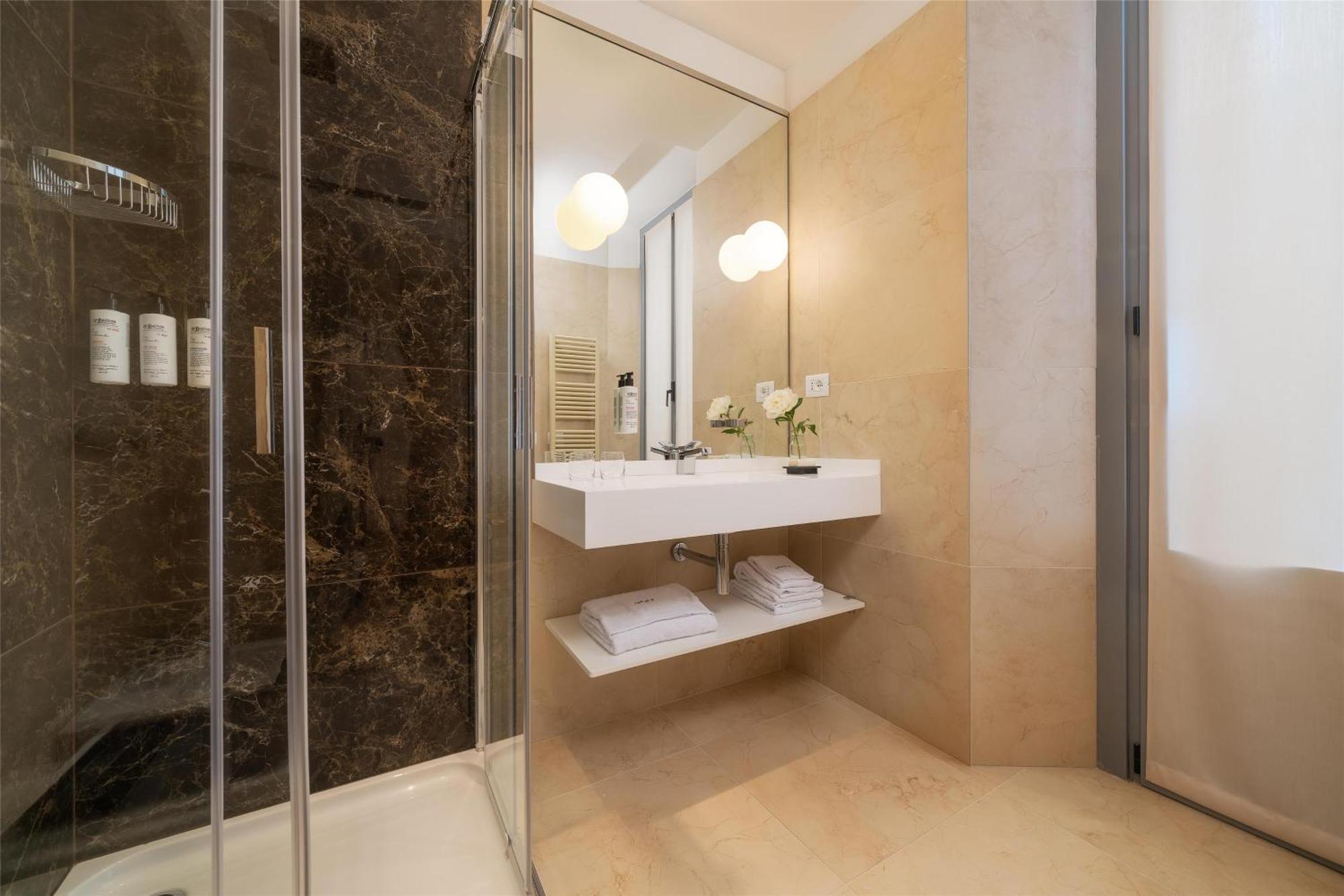 Worldhotel Casati 18 Milan Exterior photo